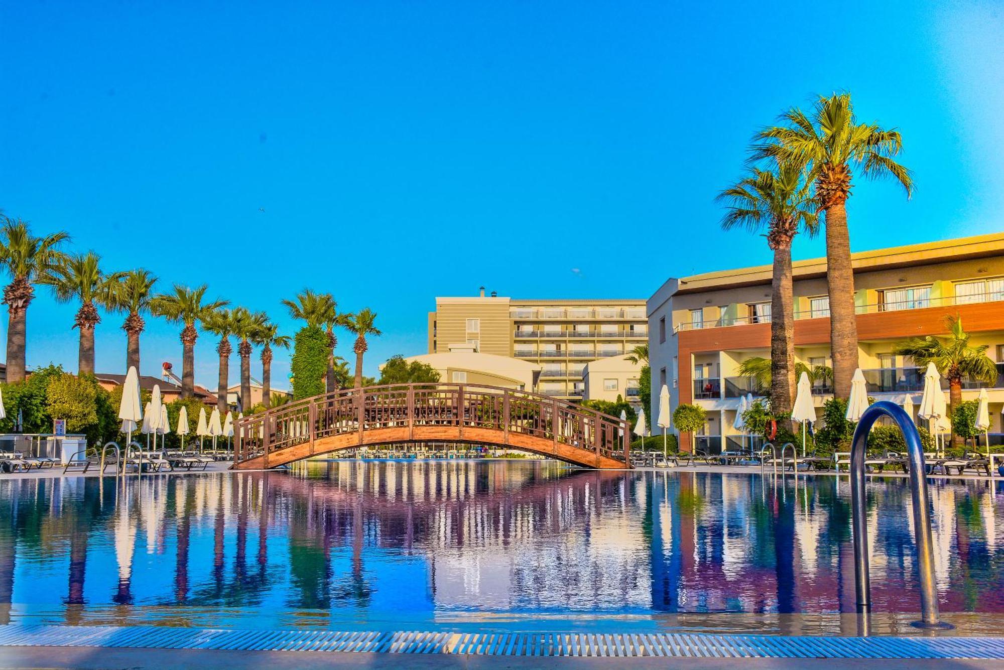 Palm Wings Kusadasi Beach Resort&Spa Exterior foto