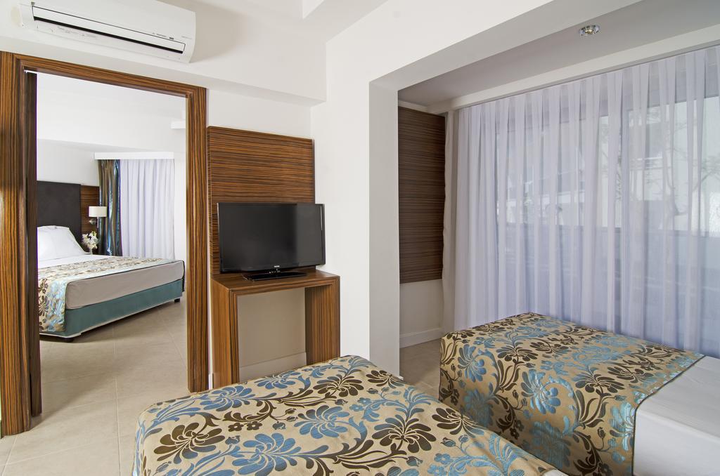 Palm Wings Kusadasi Beach Resort&Spa Exterior foto